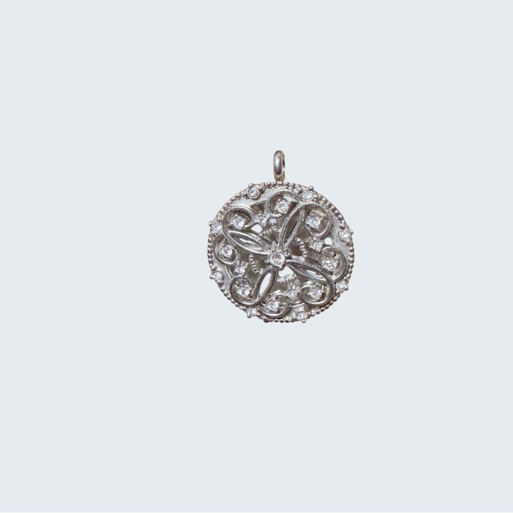 Source Unknown Silver Floral Brooch